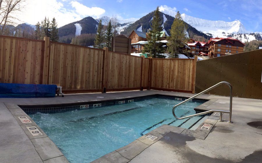 Griz Inn Hot Tub